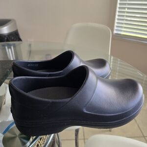 CROCS NERIA PRO Black Slip-On CLOGS
